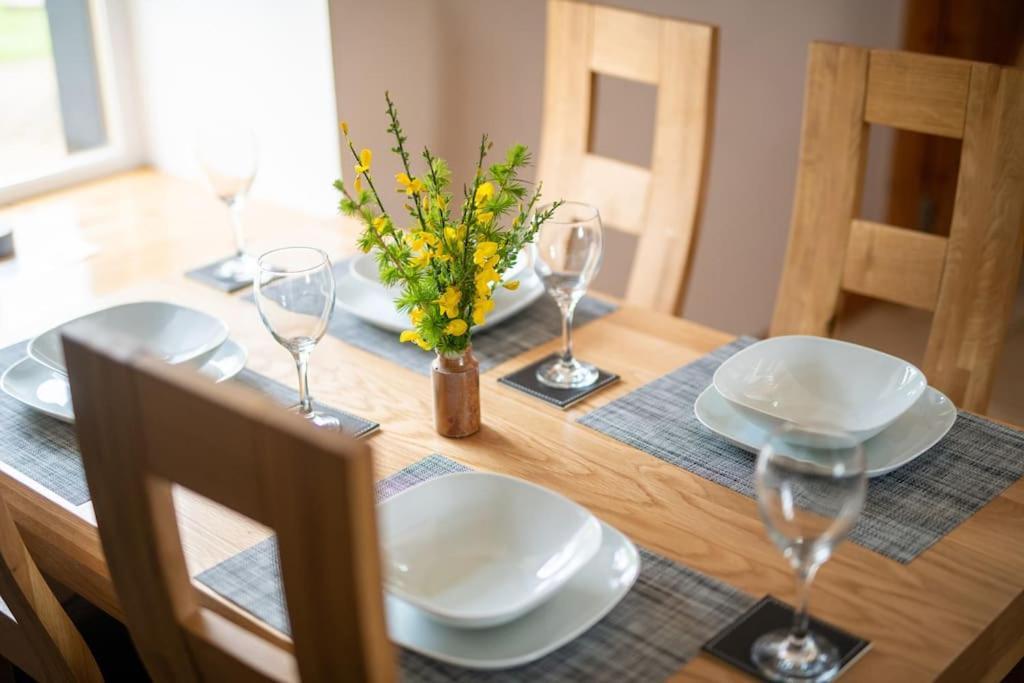 Cosy & Rustic Retreat - Woodland Cottage. Nairn Bagian luar foto
