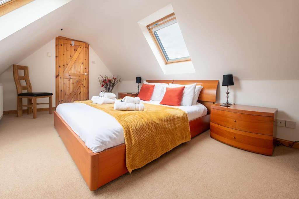 Cosy & Rustic Retreat - Woodland Cottage. Nairn Bagian luar foto