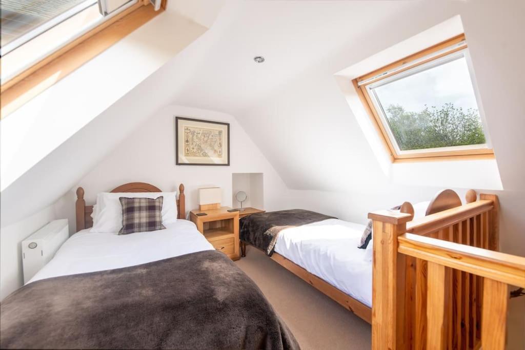 Cosy & Rustic Retreat - Woodland Cottage. Nairn Bagian luar foto